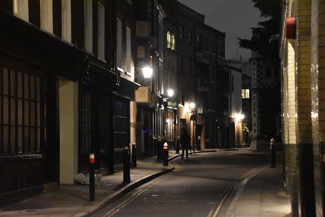 Haunted Pub Tour of London - How the 2h30 schedule works (and why the 20-minute stops matter)