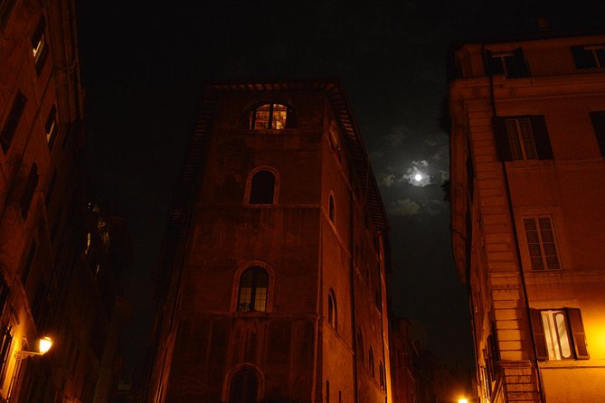 Haunted Rome Ghost Tour - The Original - Two free stops you will likely love: Piazza Farnese and Campo de’ Fiori