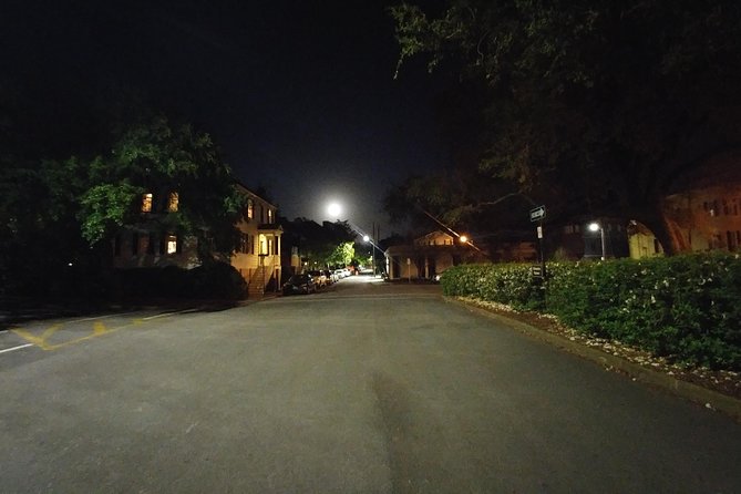 Haunted Savannah Pub Crawl - Bar Stop Logistics: Picture ID, Open Bars, and Staying Flexible