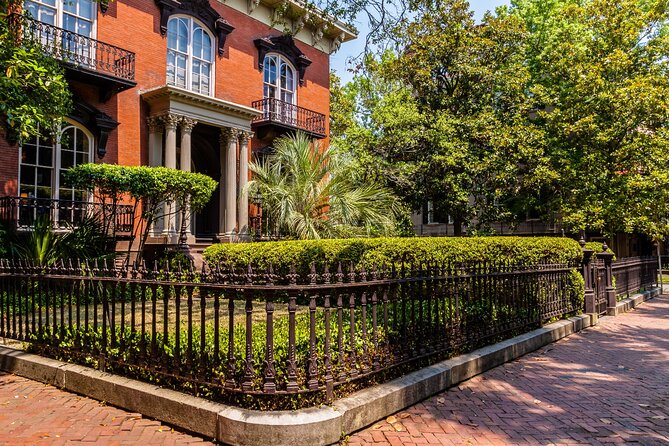 Haunted Savannah Self-Guided Walking Audio Tour - The Union hospital and the square hangings: Marshall House to Chippewa Square