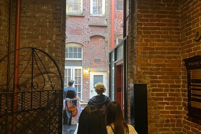 Haunted Underground Shanghai Tunnel Tour with Brewery Tastings - Old Town Pizza & Brewing: Check-In and the Pre-Tunnel Setup