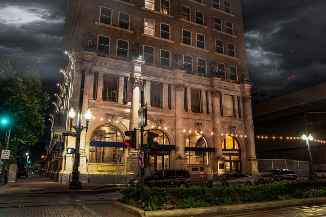 Houston Hollow Heart Hauntings Ghost Tour - Stop 1: La Carafe and the haunted wine-bar atmosphere