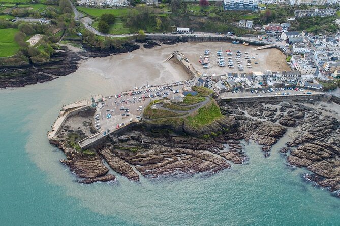 Ilfracombe Harbour Ghost Tour - The guide’s mix of history and paranormal talk