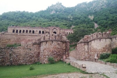 Jaipur to Chandbaori Stepwell & Haunted Bhangarh Private Trip - Jaipur-to-Abhaneri driving: the part you should plan for