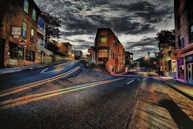 Jerome Ghost Walk - Guides like Austin, Courtney, and Rob: what to look for