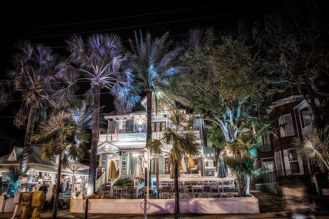 Key West Ghost Tours: Southernmost Shadows and Ghosts - Finding the Start: 512 Caroline St and a Simple End