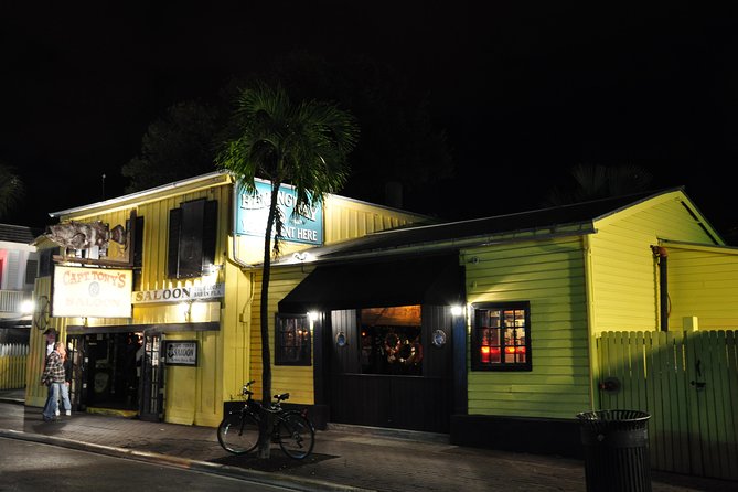 Key West Haunted Pub Crawl and Ghost Tour with Free T-Shirt - A 2-hour haunted pub crawl that teaches as it chills