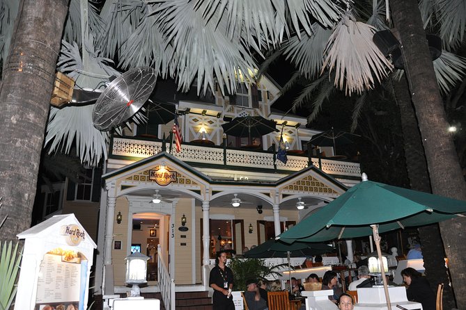 Key West Haunted Pub Crawl and Ghost Tour with Free T-Shirt - The free T-shirt: a souvenir you’ll actually wear
