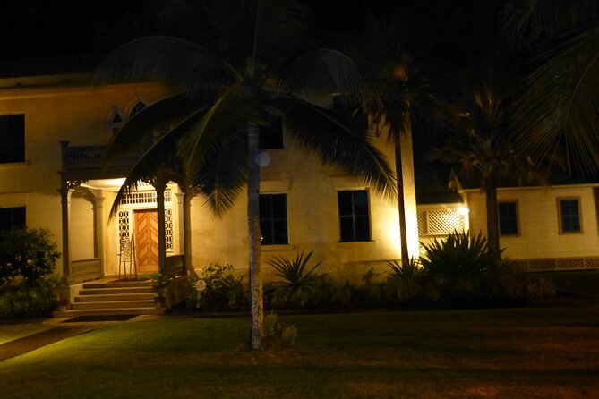 Kona Haunted Hele Ghost Tour - Stop 5: Kamakahonu Beach where Kamehameha I transitioned