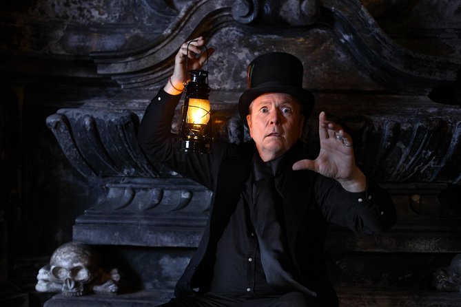 Krakow Night Tour: Ghosts, Vampires and Legends of the Old Town - Rynek Glowny Central Square: Legends Begin Here