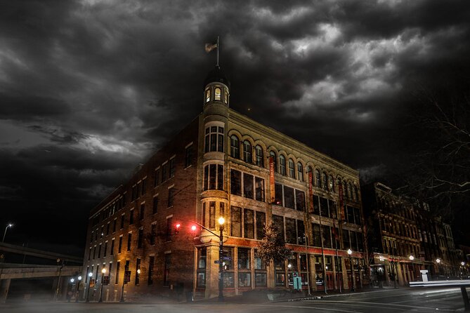 Lace, Lunacy, and Loss: Louisville Ghost Tours - George Rogers Clark at 141 N 6th St: the freezing statue story