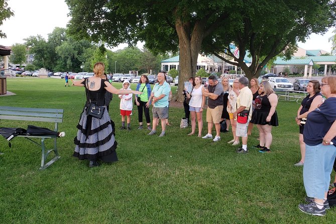 Lake Geneva Ghost Walk - Maxwell Mansion Hotel: the 15-minute haunted entry with a real payoff