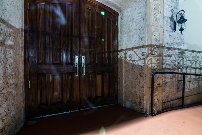 Menace, Murder & Malice: Miami Ghost Tours - Stop 6: Mac’s Club Deuce and the Old-School Bar Atmosphere