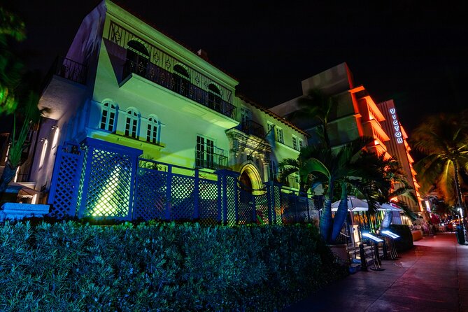 Miami Boos and Booze Haunted Pub Crawl - A Mid-Crawl Story Stop: Miami’s Fear of Locking Up at Night