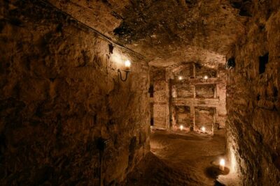 Multi-Sensory Night Walking Tour with Haunted Vaults in Edinburgh - The Cold Drop: Moving From Street Tales to Blair Street Vaults