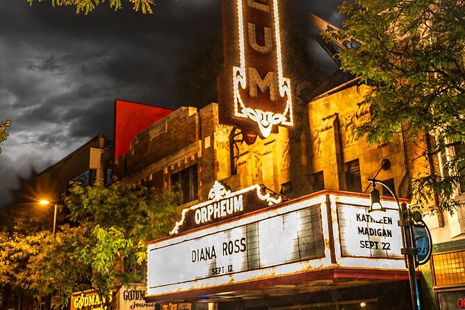 Murmurs of Mourning & Murder: Madison Ghost Tour - Meeting point and staying with the group