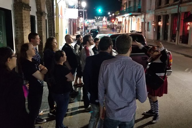 New Orleans Evening Small-Group Haunted Walking Tour - Stop 4: Harry’s Corner Bar for a mid-tour reset