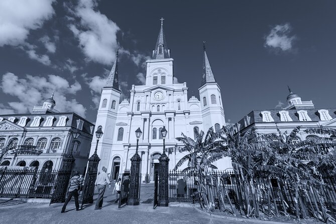 New Orleans Ghost Tour: Go Inside a Haunted Location - French Quarter walking route: easy pace, frequent story breaks