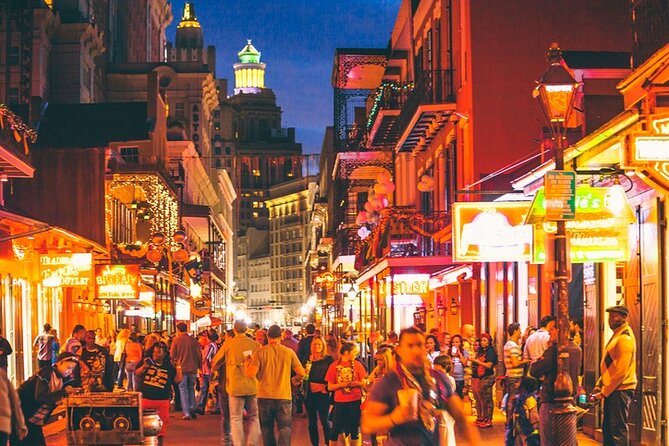 New Orleans Haunted Pub Crawl - Stop 3: 622 Pirates Alley and why narrow lanes matter