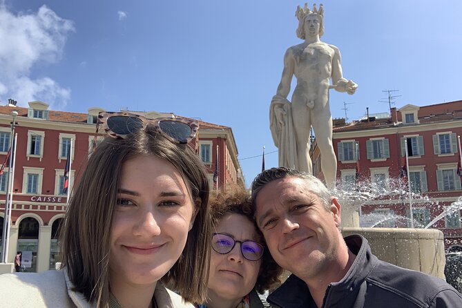 Nice Old Town: Artists & Ghosts Self-Guided Walking Adventure - Getting started at Centenary Monument (and staying oriented)