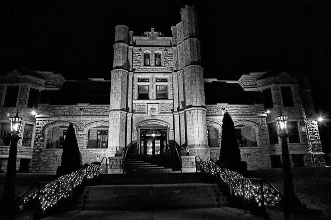 Night Ghost Tour of Pythian Castle in Springfield Missouri - Finding Pythian Castle and getting started at 8:00 pm