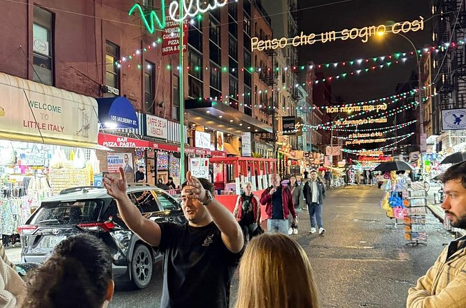 NYC Dark History Walking Tour: Ghosts, Murders, and Mafia - The walking pace, group size, and who this suits