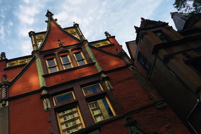 Old Louisville Ghost Tour as Recommended by The New York Times @ 4th and Ormsby - Price, Time, and Meeting Point: Getting Ready for the Walk