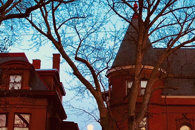 Old Louisville Ghost Tour as Recommended by The New York Times @ 4th and Ormsby - The Old Louisville Setting That Makes the Stories Work