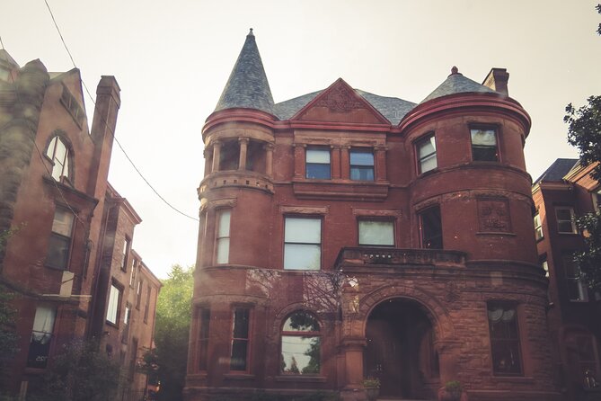 Old Louisvilles Famous Ghosts Smartphone Guided Walking Tour - Price and value: what $9.75 buys you for a short walk