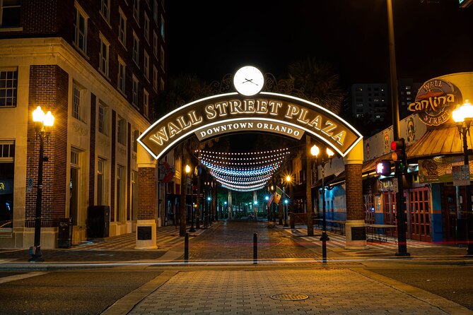 Orlando Haunts Boos and Booze Haunted Pub Crawl - Stop 1: Elixir Kitchen and Bar to start strong
