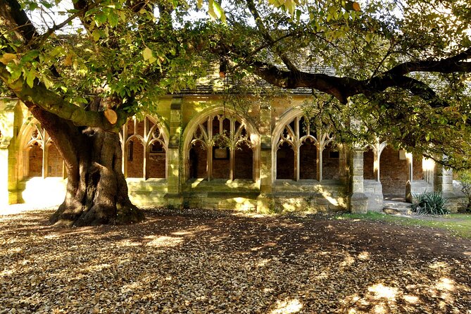 Oxford Official Ghost Tour - A 2-Hour Walking Tour Built Around Haunted Oxford Locations