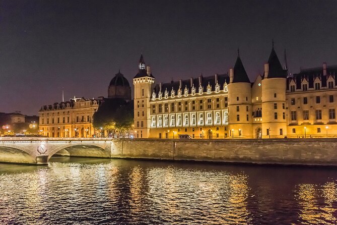 Paris by Night Walking Tour: Ghosts, Mysteries and Legends - Entering the Dark Side: What This Night Walk Actually Delivers