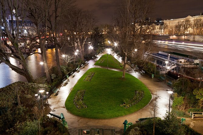 Paris by Night Walking Tour: Ghosts, Mysteries and Legends - Eglise St-Germain-l’Auxerrois: A Church Tied to the St. Bartholomew’s Massacre