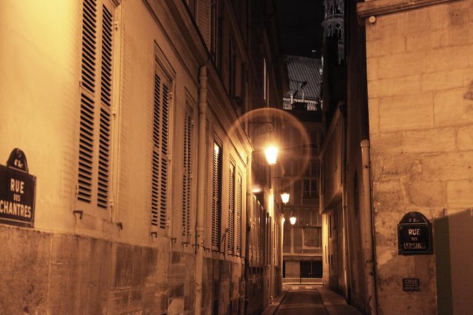 Paris by Night Walking Tour: Ghosts, Mysteries and Legends - Île de la Cité: From Roman Fortress to the Guillotine Mindset