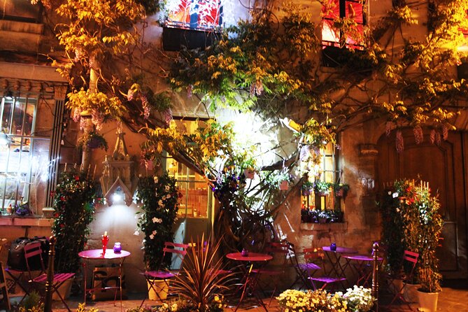 Paris by Night Walking Tour: Ghosts, Mysteries and Legends - Passing the Conciergerie: Marie Antoinette’s Imprisonment, Up Close