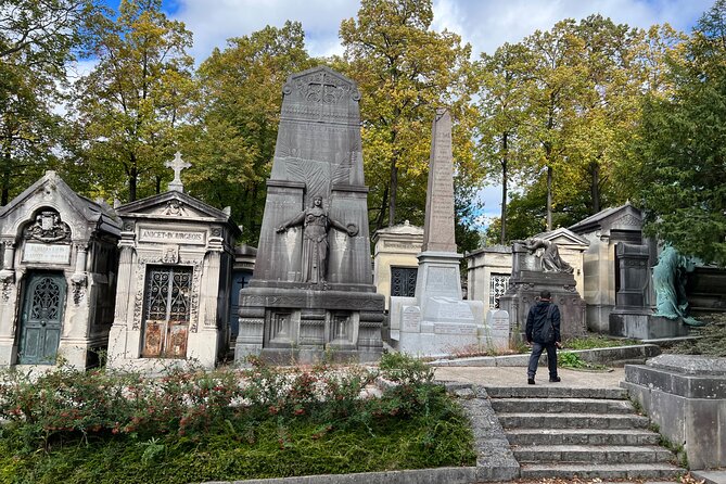 Paris: Haunted Père Lachaise Cemetery Guided Tour - The walking reality: cobblestones, steps, and shoe choice