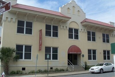Pensacola Most Haunted Ghost Tour & Scavenger Hunt - Stop 1: Downtown Pensacola and the City of Five Flags Clues
