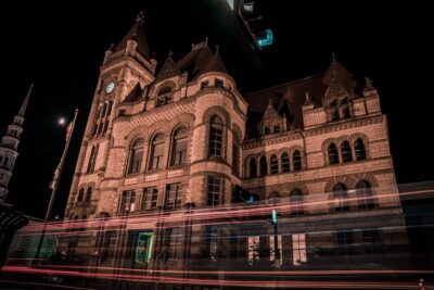 Phantoms of the Pig Iron Past: Cursed Cincinnati Ghost Tours - Where You Meet and How the Night Flows