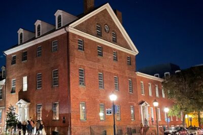 Phantoms of the Potomac: Old Town Alexandria Ghost Tour - The real vibe: a ghost tour that behaves like a history walk
