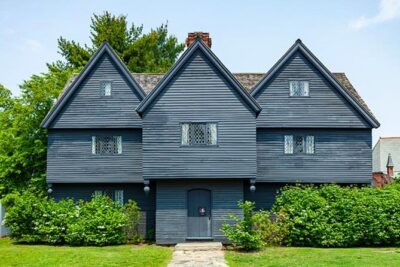 Requiem for Salem Walking Ghost Tour - Charter Street at 8:00 pm: start strong, stay oriented
