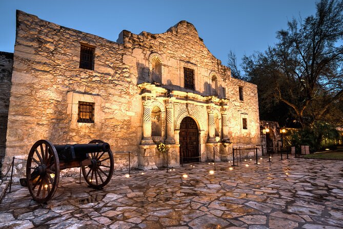 San Antonio Haunted Pub Crawl - Stop 4: 114 Jefferson and Texan II’s local feel