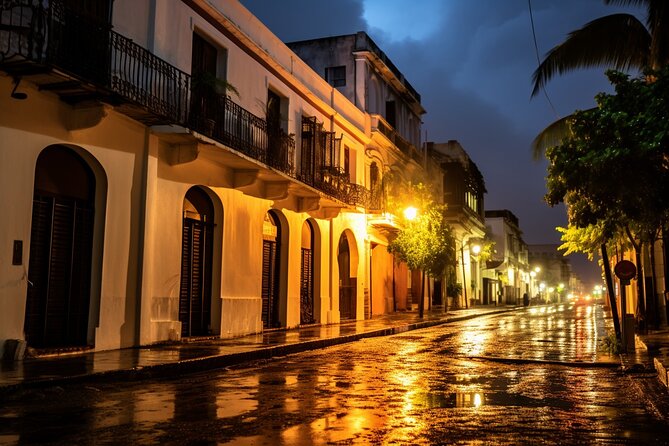 San Juan Ghost Tour: Shrieks in the Sugarcane - Where You Meet and Where You End: Plaza del Quinto Centenario to Plaza de San José