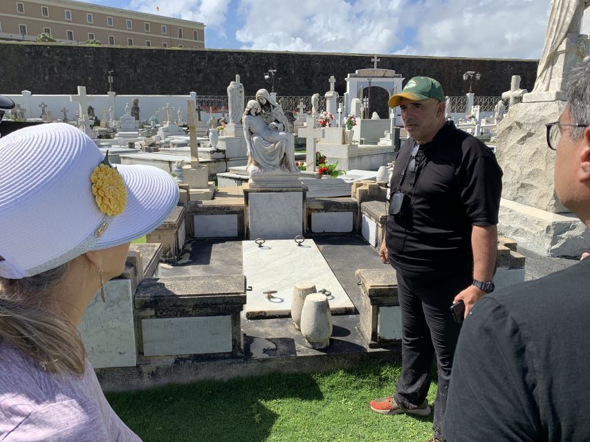 San Juan: Ghosts and Spooky History Walking Tour - Puerto Rico Tourism Company and Raíces Fountain: folklore on the main route