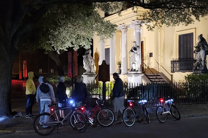 Savannah Haunted Night Bike Tour - Colonial Park Cemetery: the big haunting moment