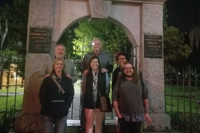 Savannah’s Haunted Hot Spots: Reality TV’s #1 Ghost Hunter spots - Your guide Whiskey: research, humor, and safety on the sidewalks