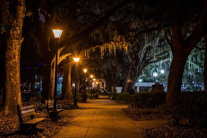 Savannah's Local Lore Ghost Tour - Savannah Historic District at Night: Where the Stories Land