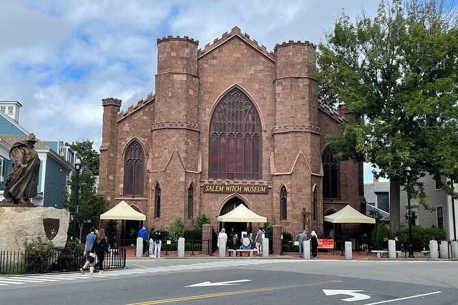 Self Guided Audio Tour 'Hawthorne's Haunts' Haunted Walking Tour Salem - Hawthorne Hotel: celebrity sightings and ghostly reports
