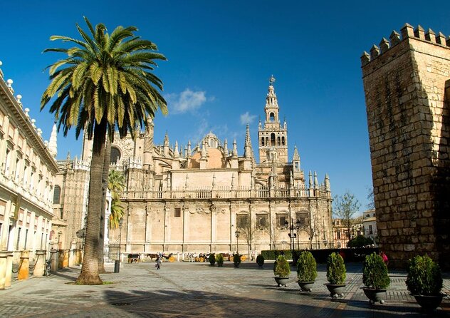Seville Evening Historical Tour with Haunted History - Santa Cruz after dark: the Roman-to-Christian thread (and the spooky extras)