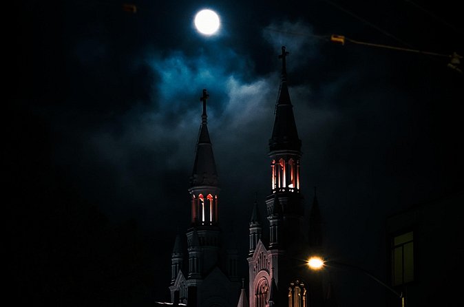 SF's North Beach: Gourmet Ghost Tour - Includes full meal, 3 hrs - Caffe Trieste dessert finish: cannoli and the Beatnik-era mood
