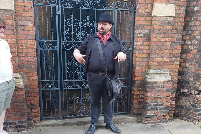 Shadows of York: Ghost Walk and Horrible History. - Storytelling style: what makes Dan and Josh stand out